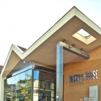 Каскад House